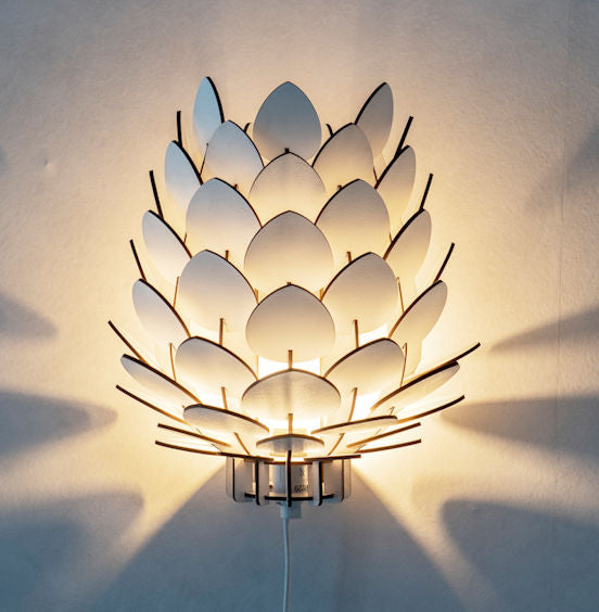 Käpy Wall Lamp