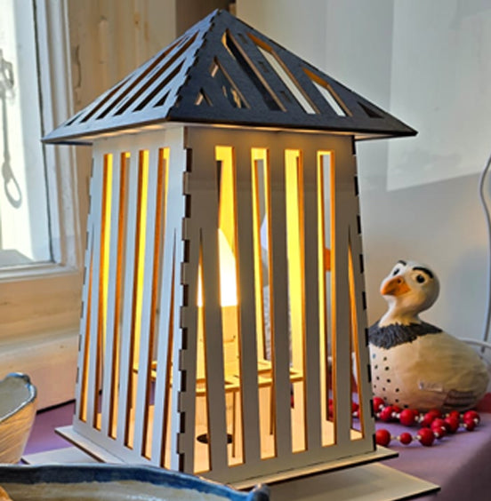 Bathing hut lamp